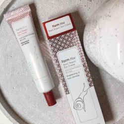 Відновлюючий крем для шкіри навколо очей з муцином равлика FarmStay Snail Repair Eye Cream фото 4