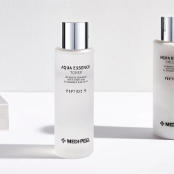 Тонер-есенція з пептидами на основі гіалуронової кислоти Medipeel Peptide 9 Aqua Essence Toner фото 4