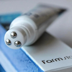 Сироватка-ролер з колагеном для шкіри навколо очей FarmStay Collagen Water Full Moist Rolling Eye Serum фото 3