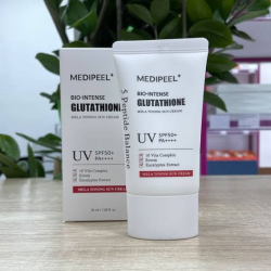 Тонізуючий сонцезахисний крем з освітлюючим ефектом Medipeel Bio-Intense Glutathione Mela Toning Sun Cream SPF 50+ PA++++ фото 4