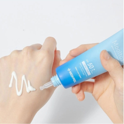 Ультразволожуюча сонцезахисна сироватка для обличчя Medipeel Aqua Mooltox Water-Fit Sun Serum SPF 50+ PA++++ фото 3