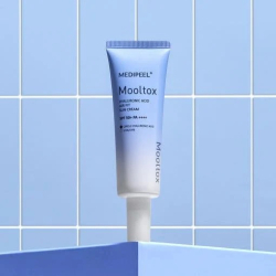 Ультразволожуючий сонцезахисний крем для обличчя Medipeel Hyaluronic Acid Mooltox Air Fit Sun Cream SPF 50+ PA++++ фото 4