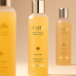 Тонер-сироватка для  живлення та зволоження шкіри обличчя D'Alba White Truffle Moisturizing Serum Toner фото 3