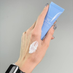 Крем для шкіри навкого очей освітлюючий з колагеном Enough W Collagen Whitening Premium Eye Cream фото 3