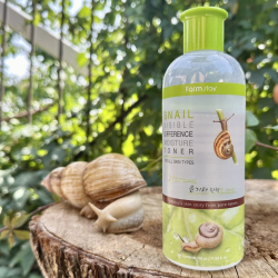Антивіковий тонер для обличчя з равликом FarmStay Visible Difference Moisture Toner Snail фото 2