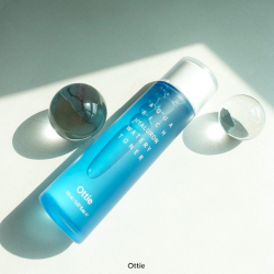 Тонер із комплексом гіалуронової кислоти для обличчя Ottie Aqua Rich Hyaluron Watery Toner фото 4