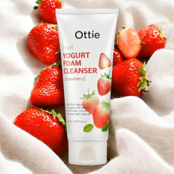 Пінка для вмивання з полуничним йогуртом Ottie Fruits Yogurt Foam Cleanser Strawberry фото 2