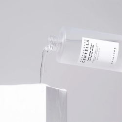Освітлювальний тонер для обличчя з центеллою Skin1004 Madagascar Centella Tone Brightening Boosting Toner фото 4