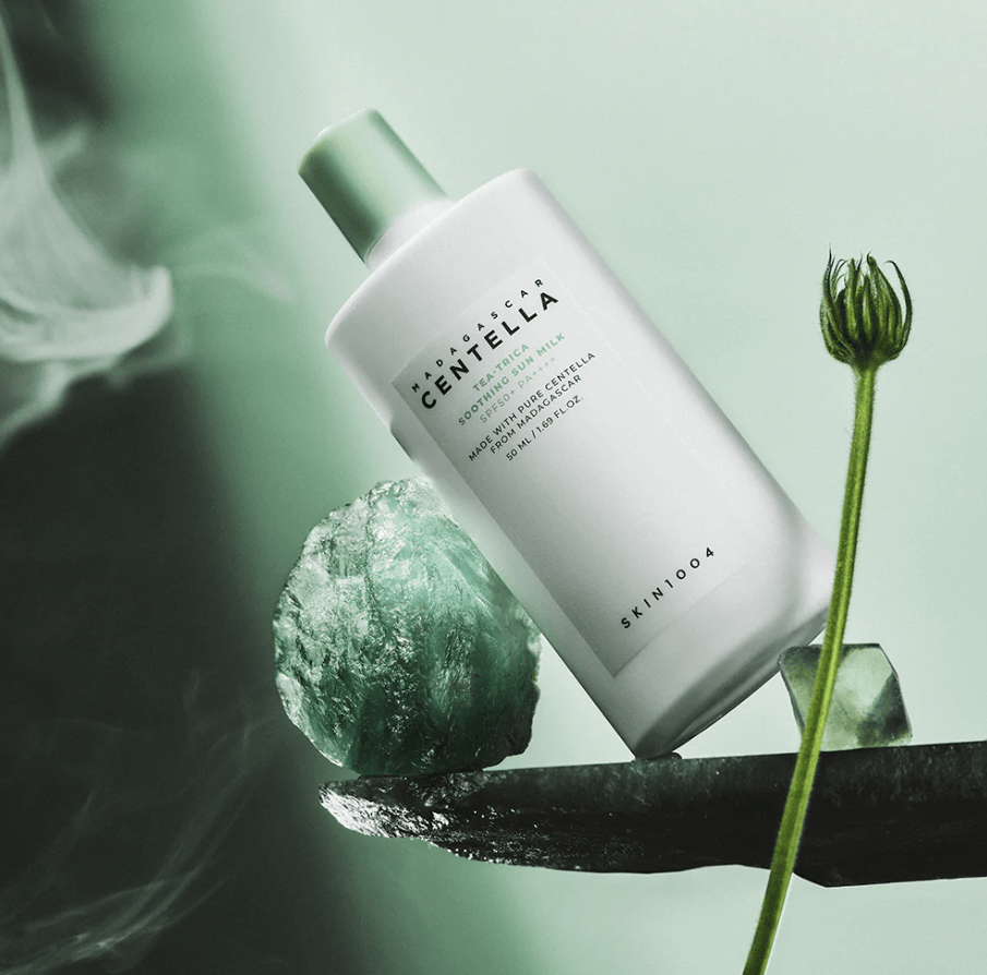 Легке сонцезахисне молочко SKIN1004 Madagascar Centella Tea-Trica Soothing Sun Milk SPF50+ PA++++ фото 2