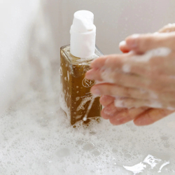 Зволожуючий гель для очищення шкіри на основі камбучі Kaine Kombu Hydrating Daily Cleanser фото 3