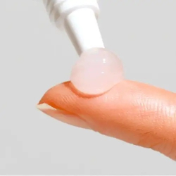 Сироватка для шкіри навколо очей з гіалуроновою кислотою Manyo Hyaluron Whitening Eye Serum фото 3