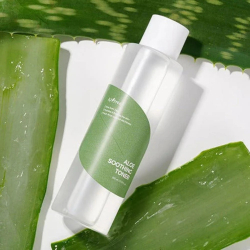 Тонер заспокійливий з екстрактом алое Isntree Aloe Soothing Toner фото 2