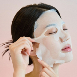 Тканинна маска для звуження пор SKIN1004 Madagascar Centella Poremizing Clarifying Mask фото 4